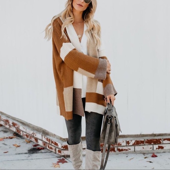 Creamy Colorblock Cardigan - Picture 2 of 8